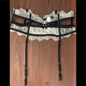 Victoria’s Secret Garter Belt